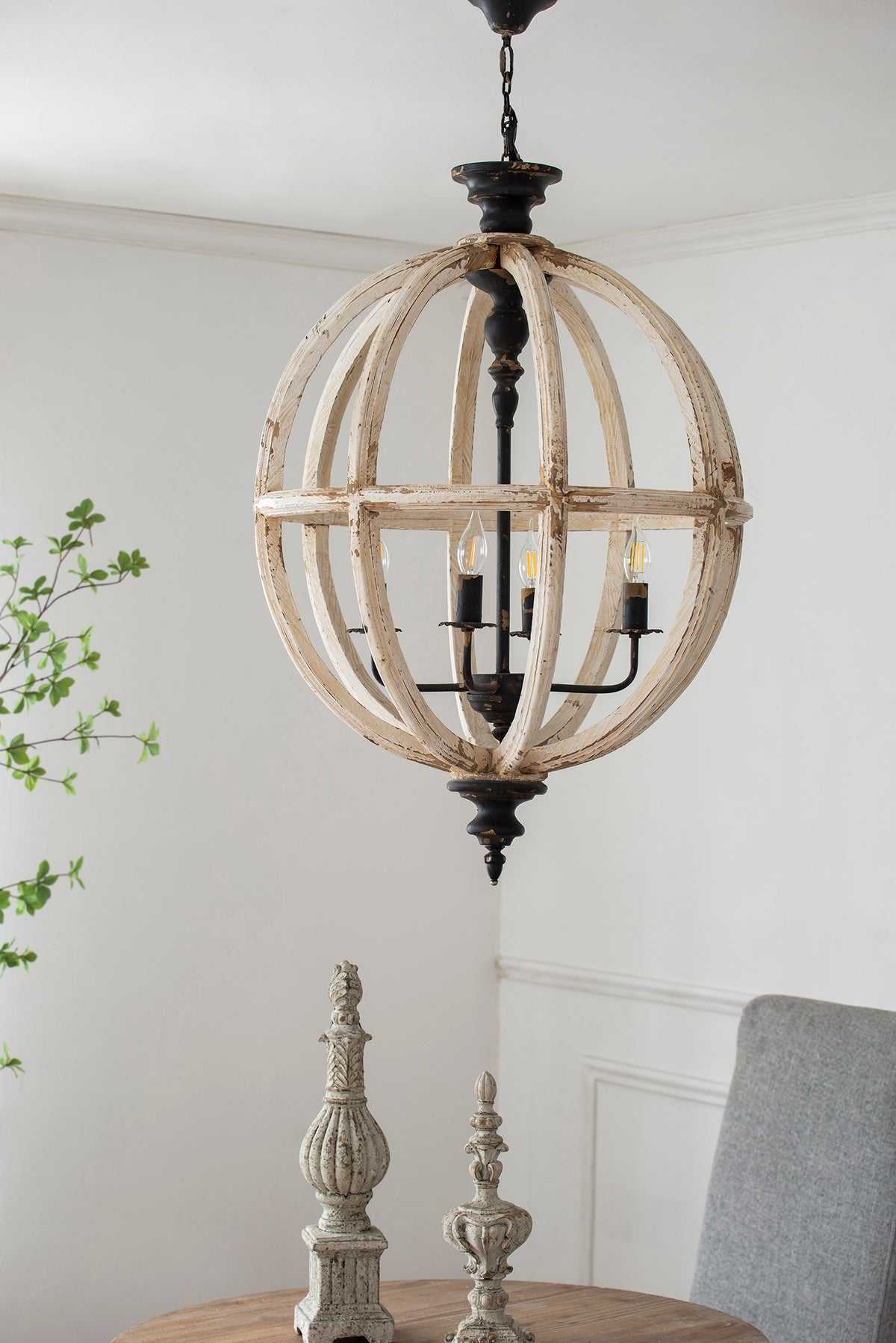 4-Light Farmhouse Chandelier, Wood Chandelier Globe Hanging Light Fixture with Adjustable Chain