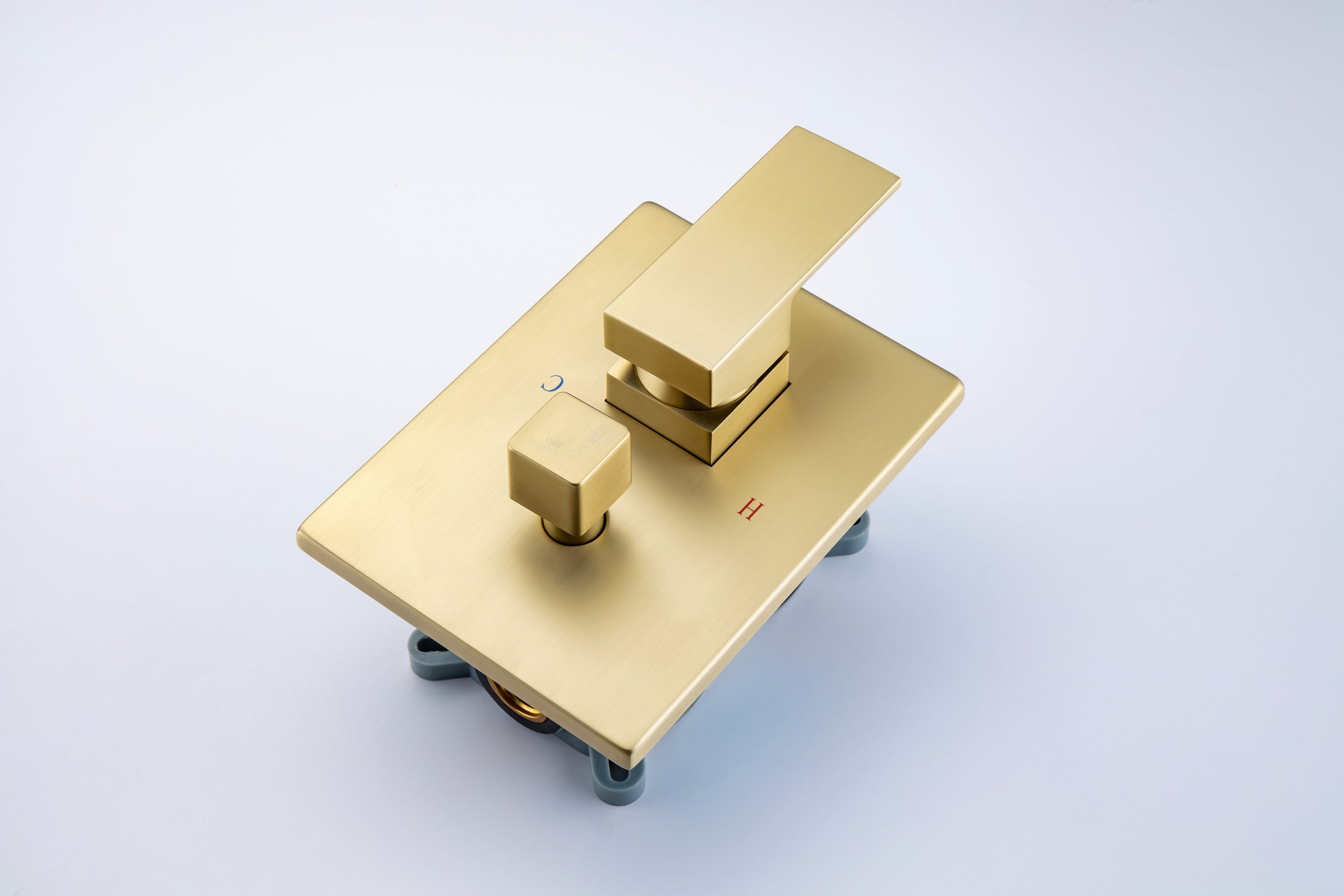 Waterfall Tub Faucet Wall Mount Roman Tub Filler Chrome Single Handle Brass Bathroom Bathtub Faucet with Hand Shower - Gold