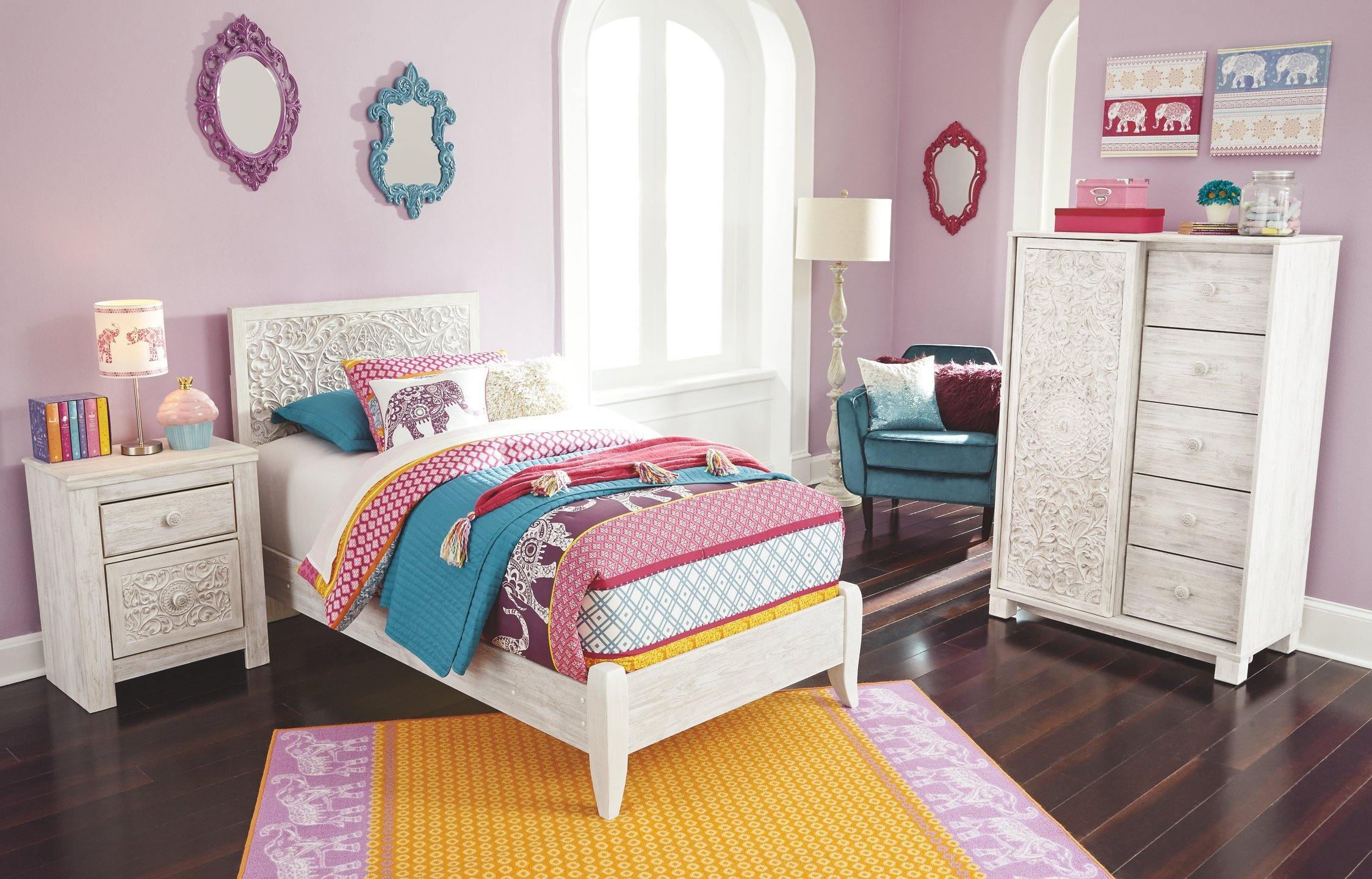Whitewash Traditional Nightstand