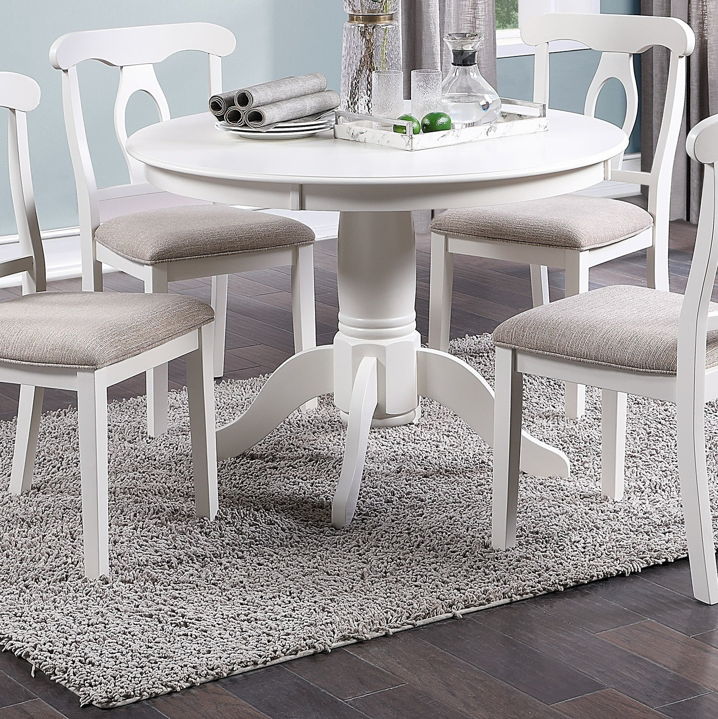 Classic Design Dining Room Set